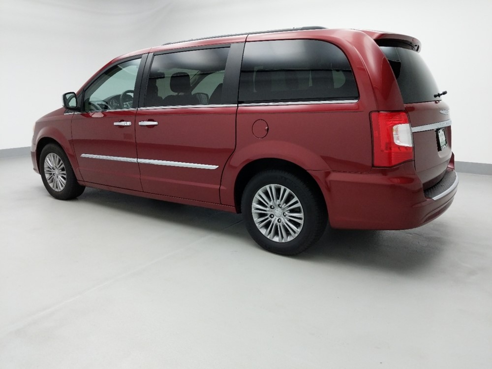 2016 Chrysler Town and Country - Driver Rear Side