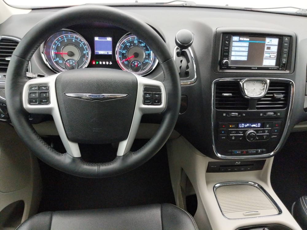2016 Chrysler Town and Country - Driver Dash