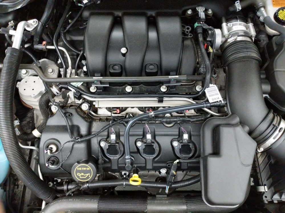 2017 Ford Taurus - Engine