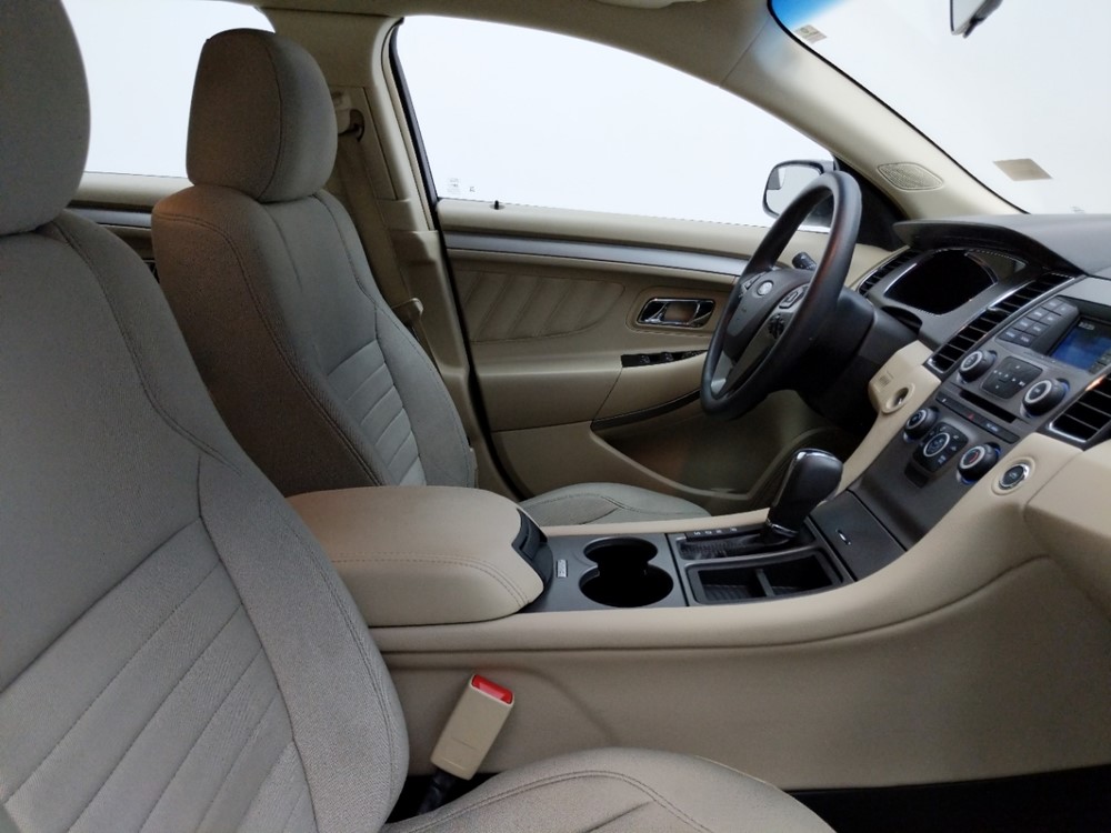 2017 Ford Taurus - Passenger Front Seat