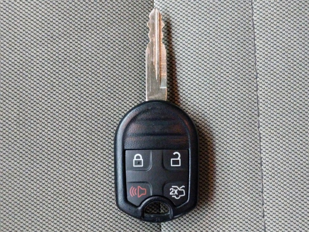 2017 Ford Taurus - Keys