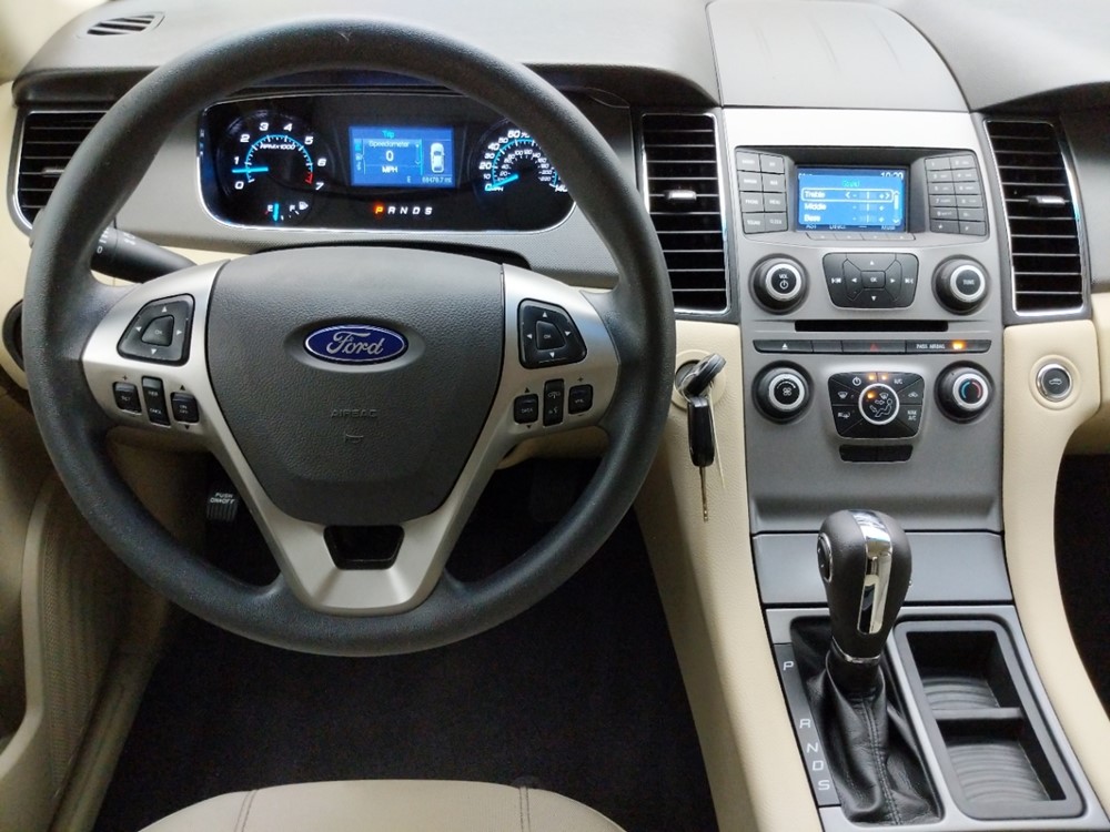 2017 Ford Taurus - Driver Dash
