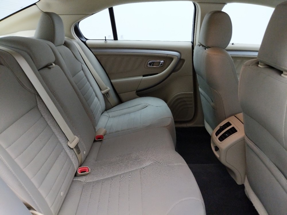 2017 Ford Taurus - Passenger Rear Seat