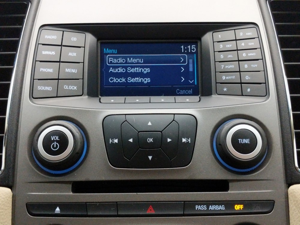 2015 Ford Taurus - Stereo Package