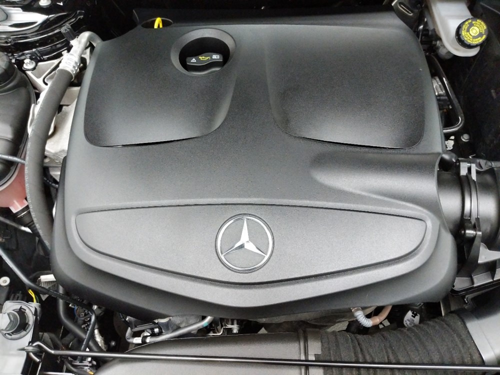 2015 Mercedes-Benz GLA250 - Engine