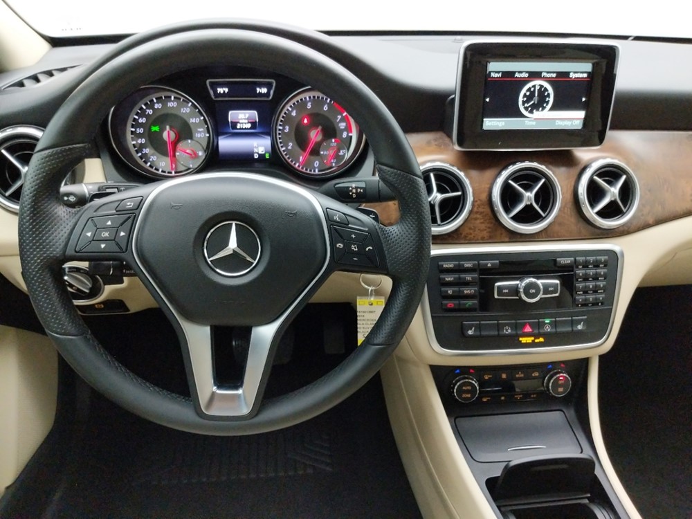 2015 Mercedes-Benz GLA250 - Driver Dash