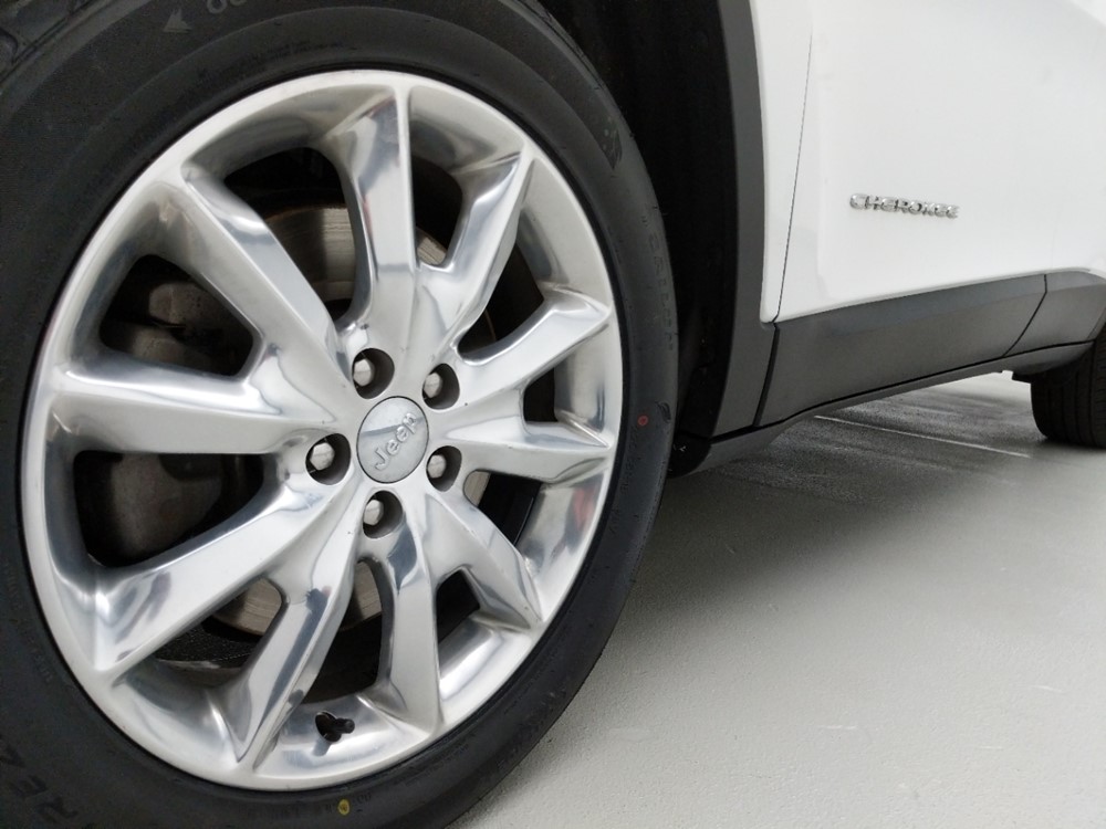 2016 Jeep Cherokee - Wheel