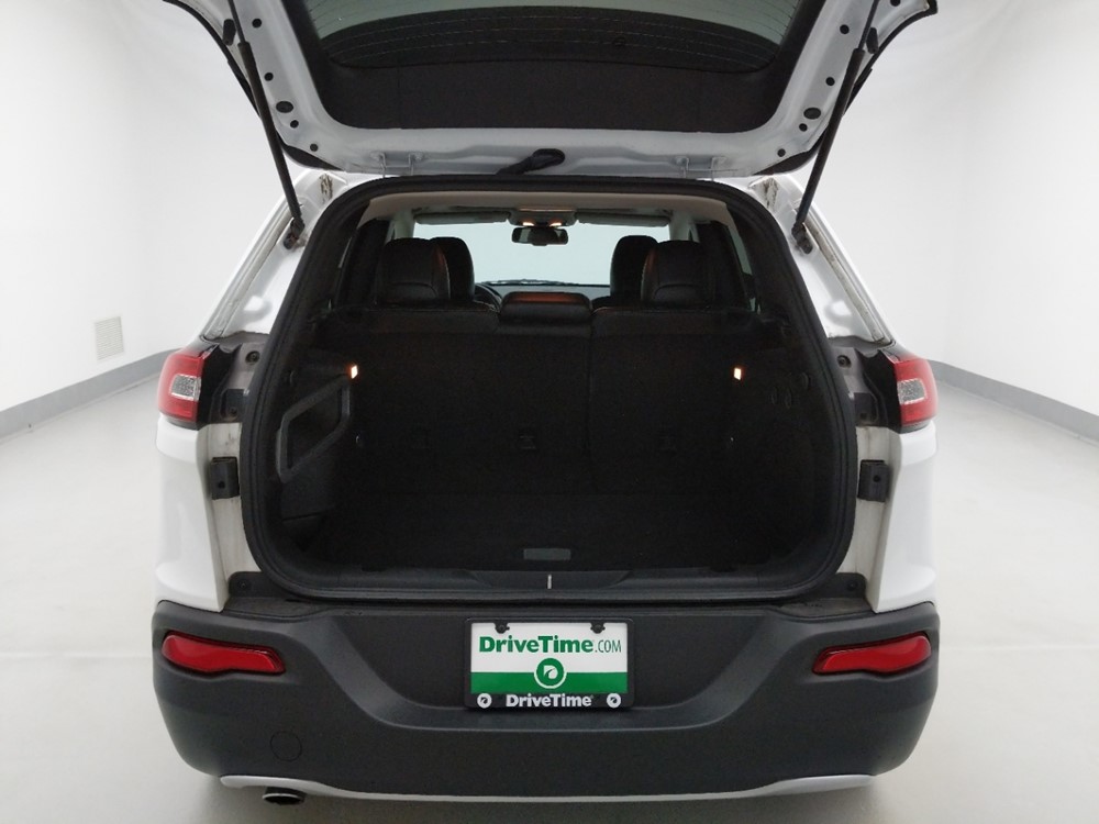 2016 Jeep Cherokee - Trunk