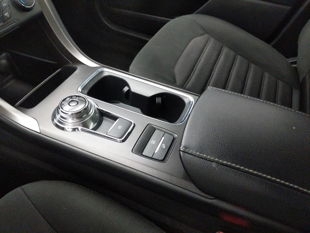 2017 Ford Fusion - Center Console/Cup Holders