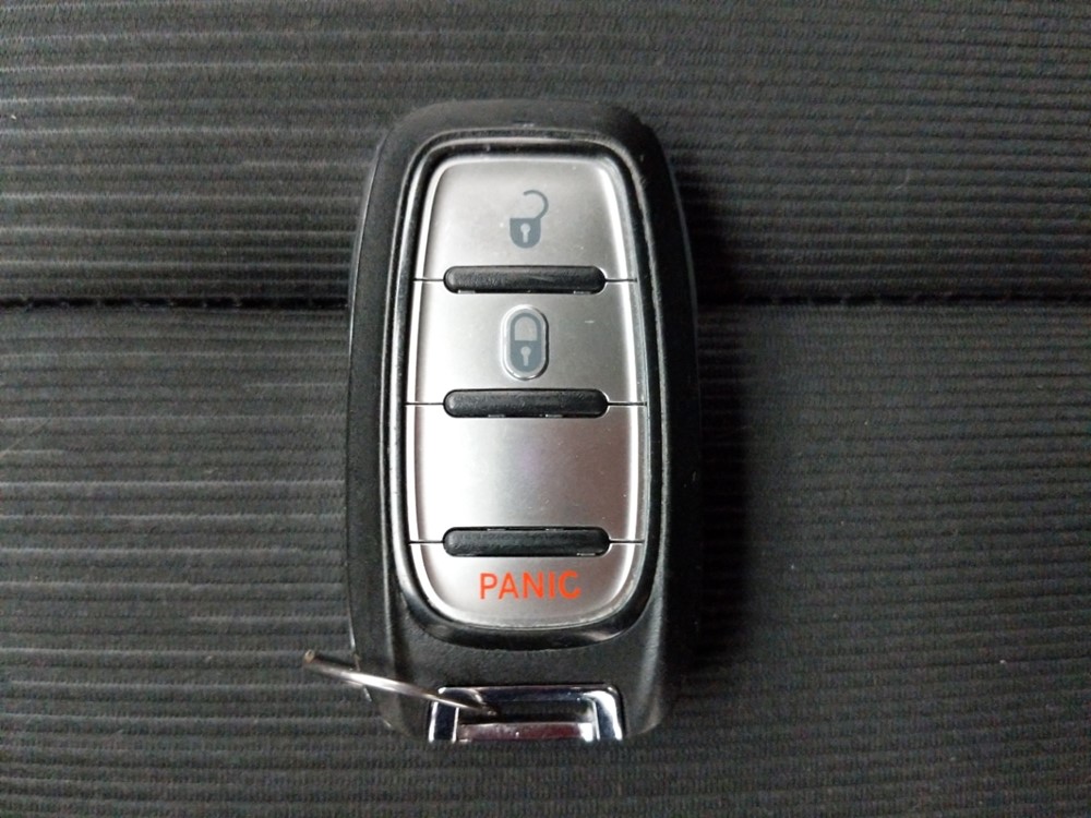 2017 Chrysler Pacifica - Keys