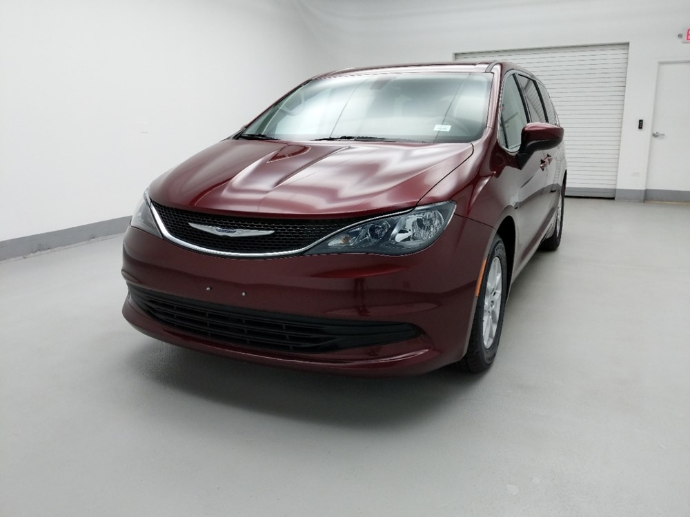 2017 Chrysler Pacifica - Driver Front Hood