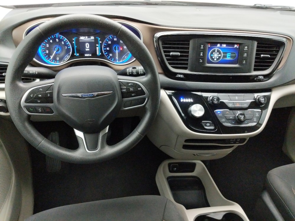 2017 Chrysler Pacifica - Driver Dash