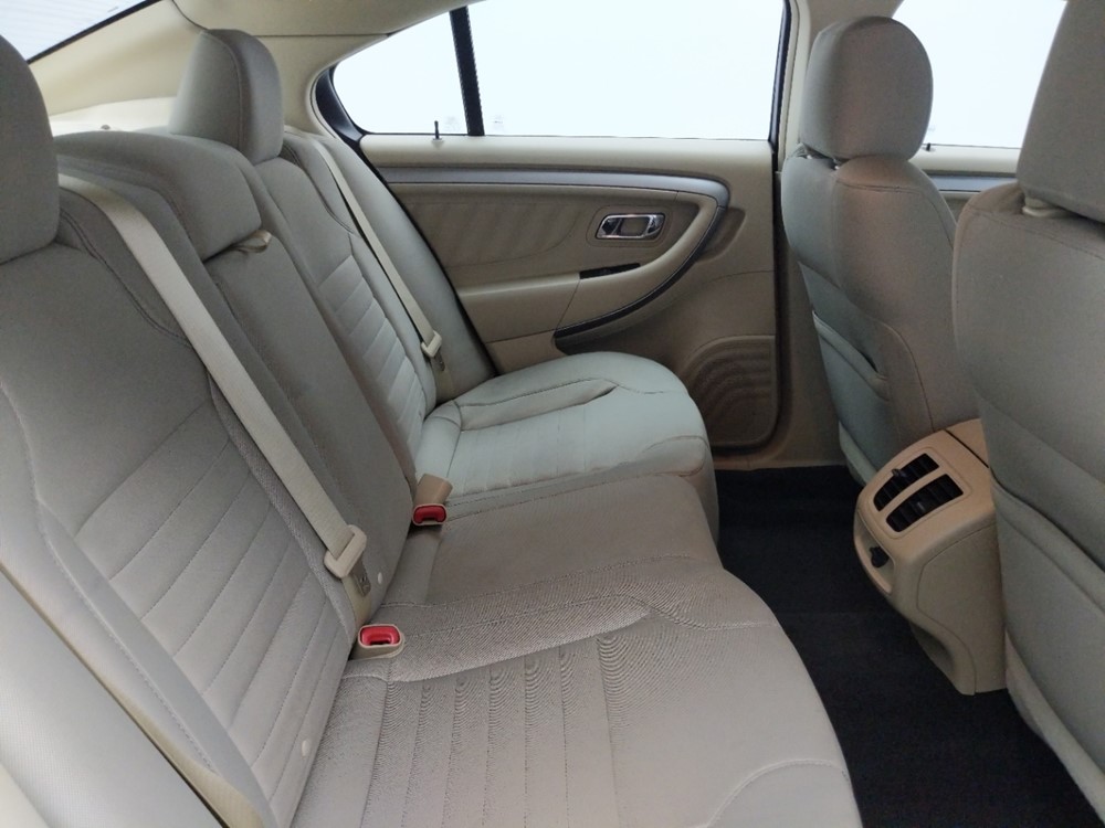 2017 Ford Taurus - Passenger Rear Seat