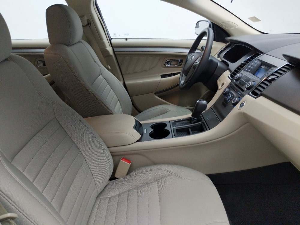 2017 Ford Taurus - Passenger Front Seat