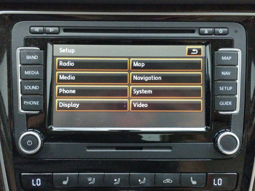 2015 Volkswagen Passat - Stereo Package