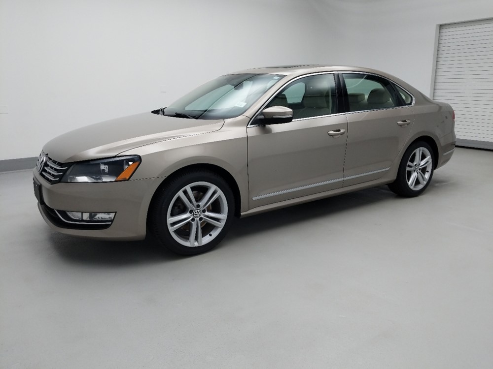 2015 Volkswagen Passat - Driver Front Side