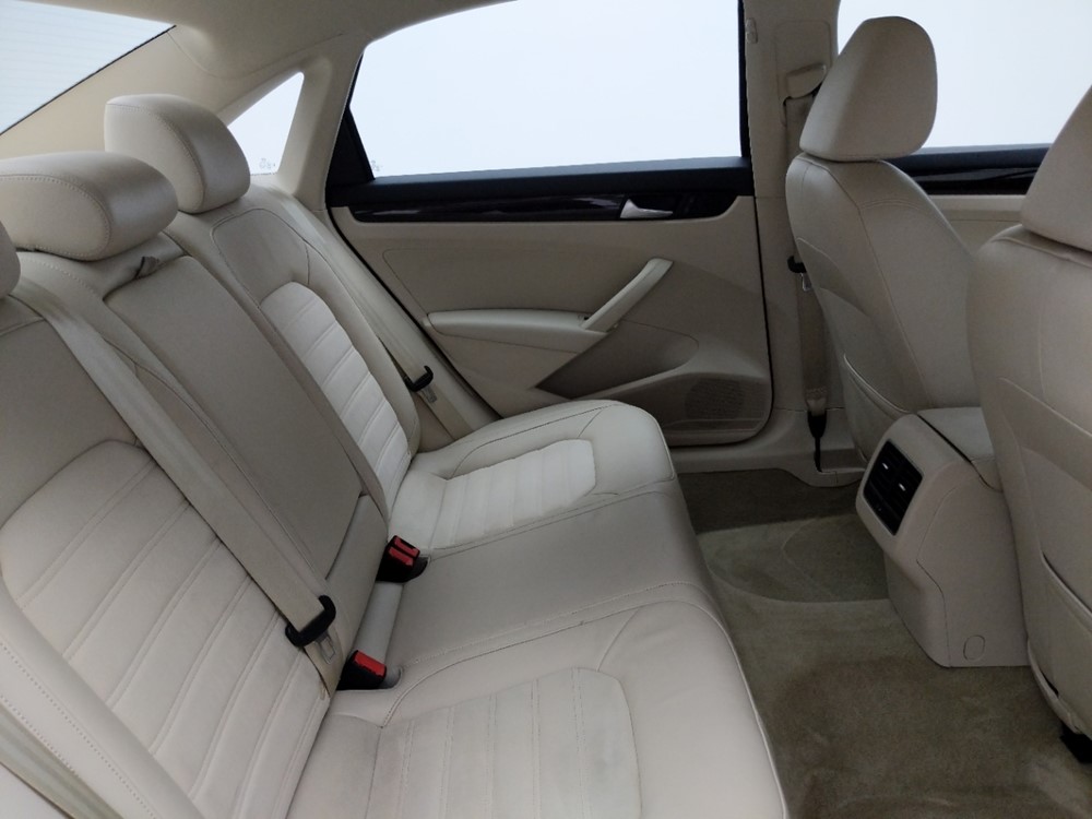 2015 Volkswagen Passat - Passenger Rear Seat