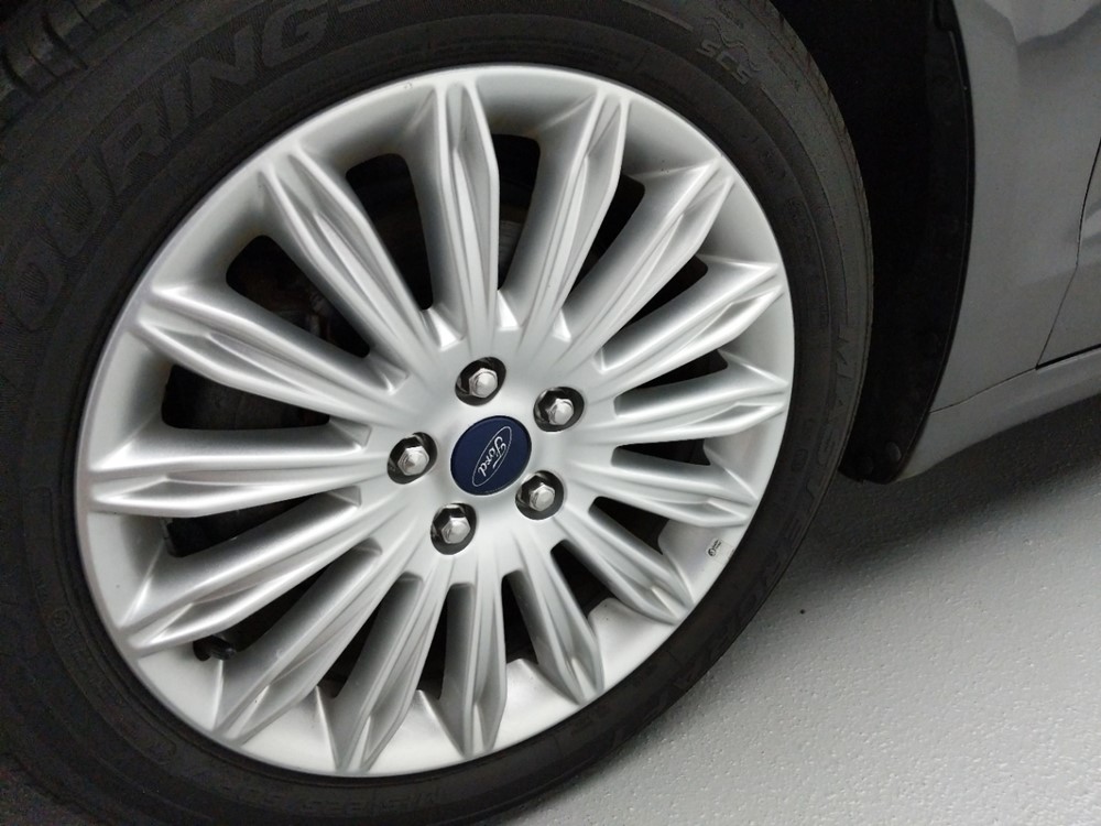 2014 Ford Fusion - Wheel