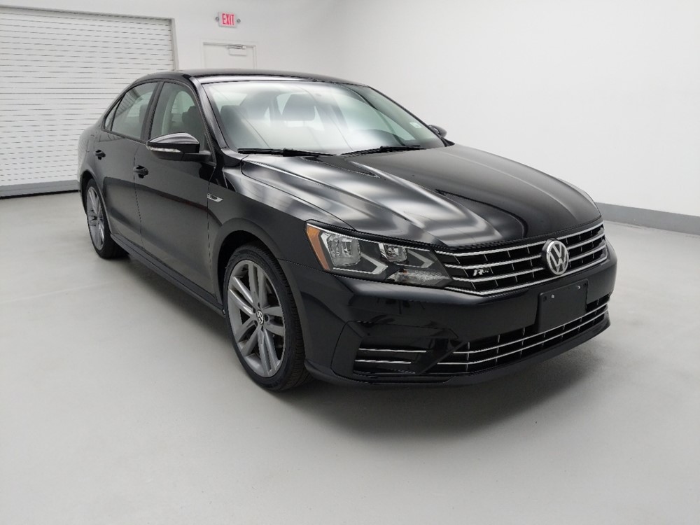 2018 Volkswagen Passat - Passenger Front Bumper