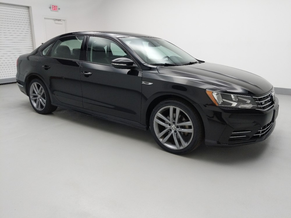 2018 Volkswagen Passat - Passenger Front Side