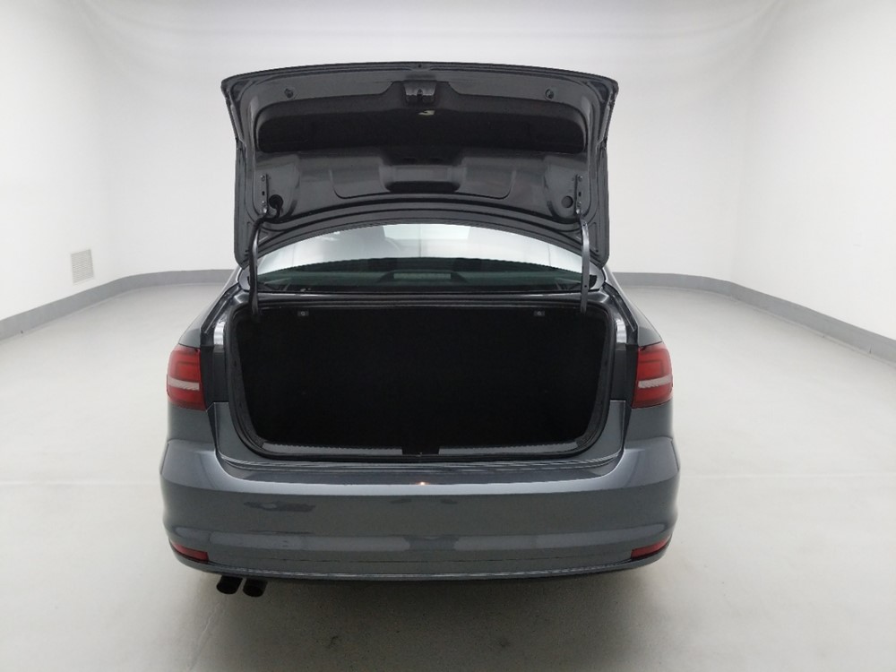 2016 Volkswagen Jetta - Trunk