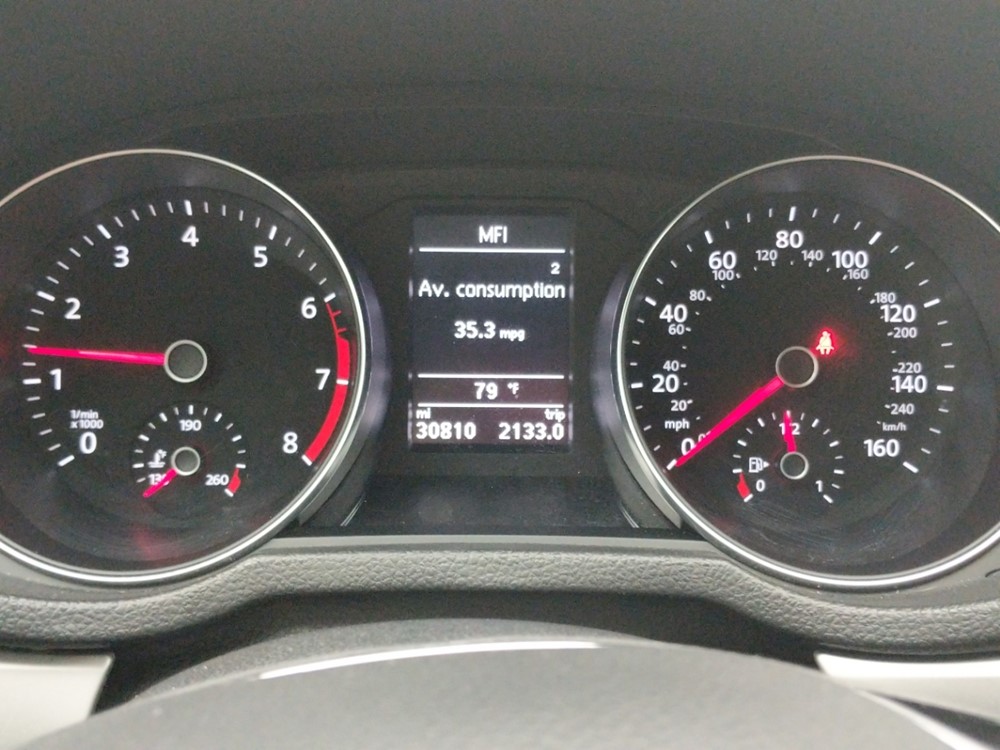 2016 Volkswagen Passat - Odometer Close Up