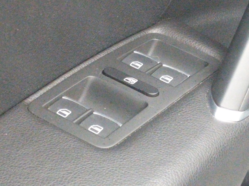 2016 Volkswagen Passat - Driver Power Windows/Lock Control