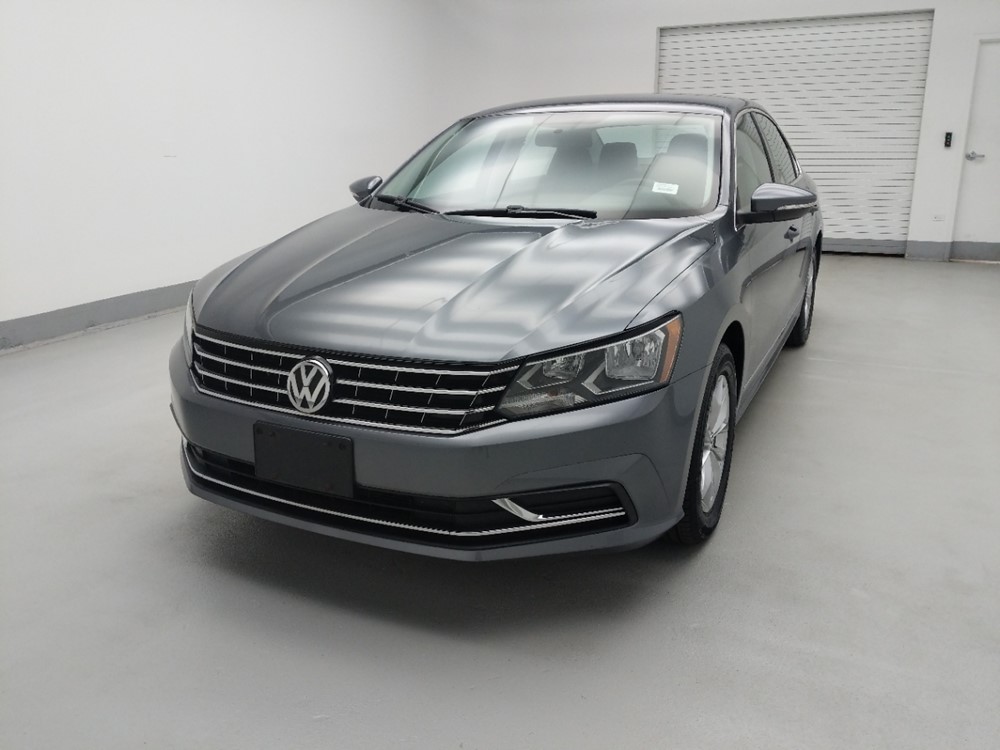 2016 Volkswagen Passat - Driver Front Hood