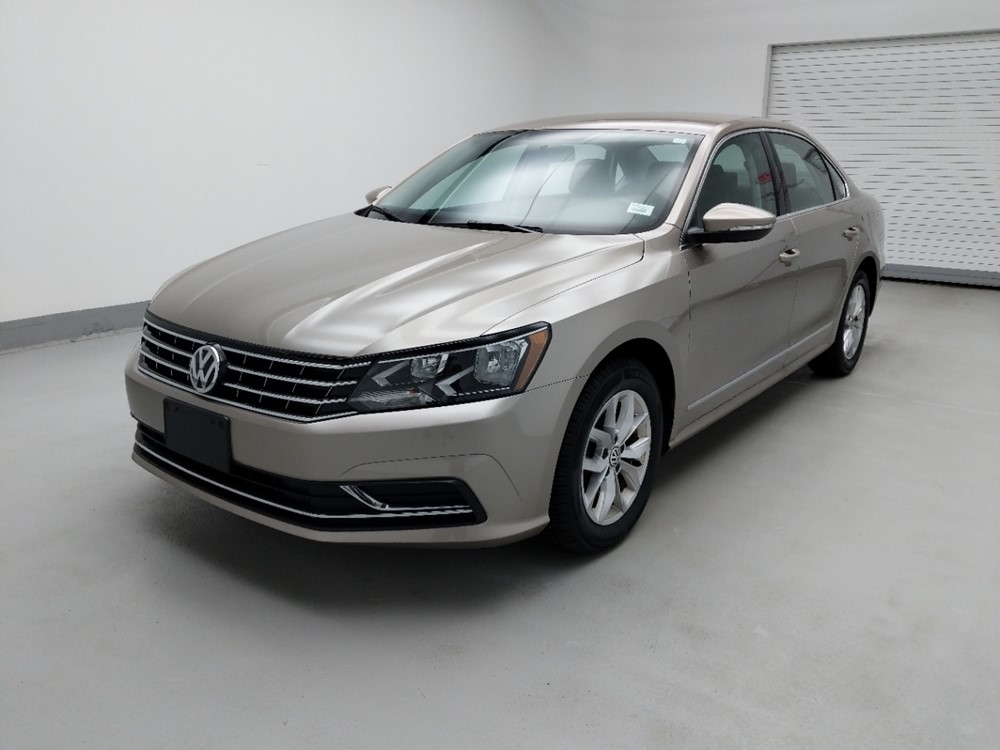 Used 2016 Volkswagen Passat Driver Front Bumper