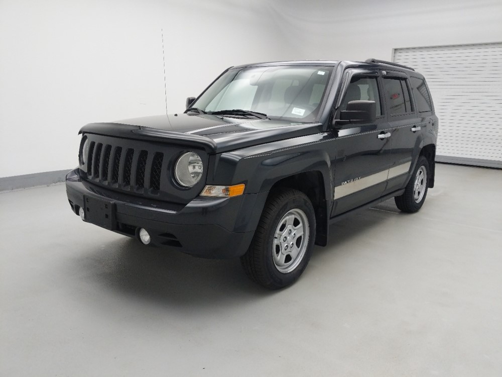 Used 2016 Jeep Patriot Driver Front Bumper