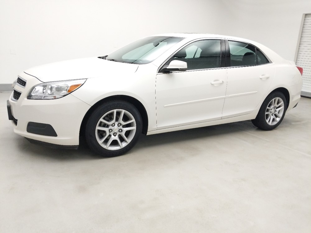 Used 2013 Chevrolet Malibu Driver Front Bumper