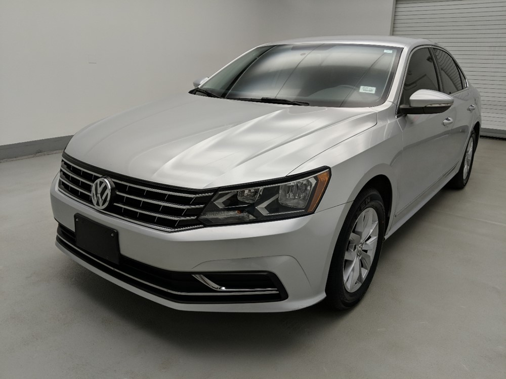 Used 2016 Volkswagen Passat Driver Front Bumper