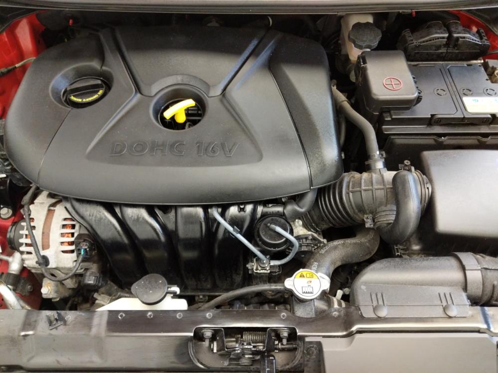 2015 Hyundai Elantra - Engine