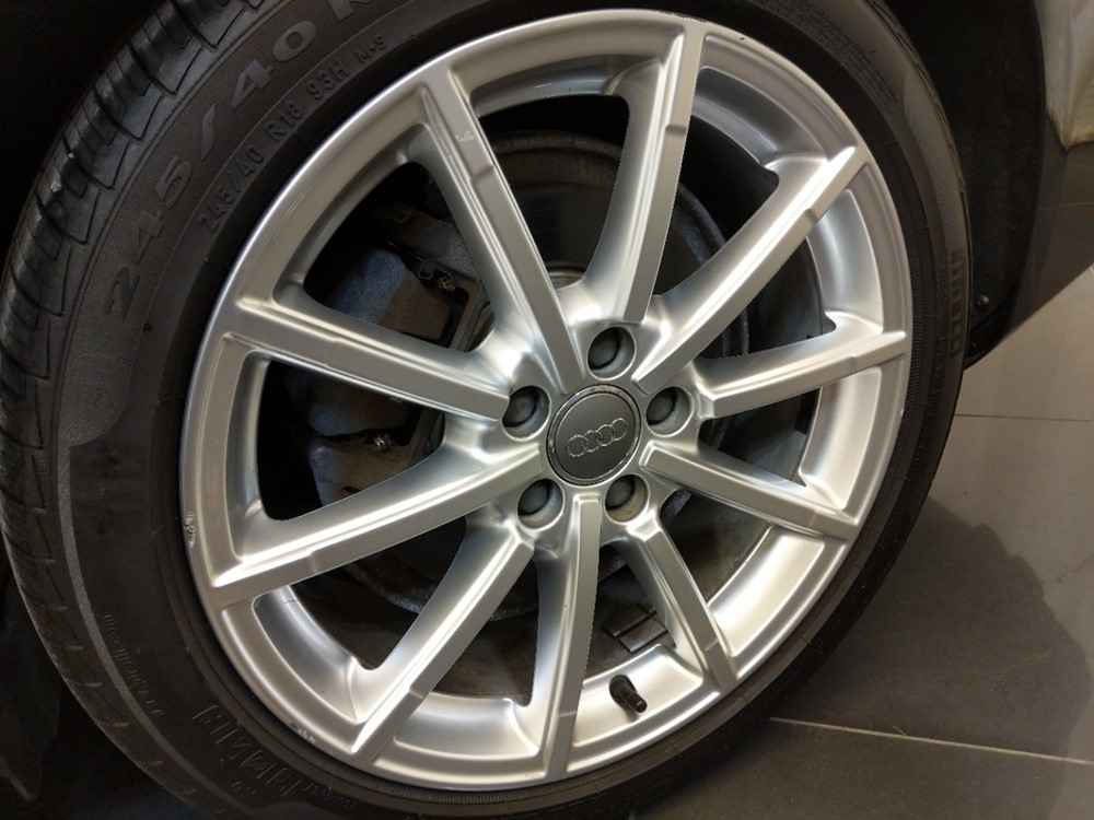2014 Audi A4 - Wheel