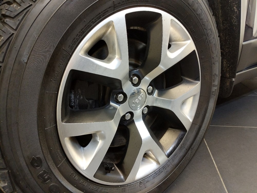 2014 Jeep Cherokee - Wheel