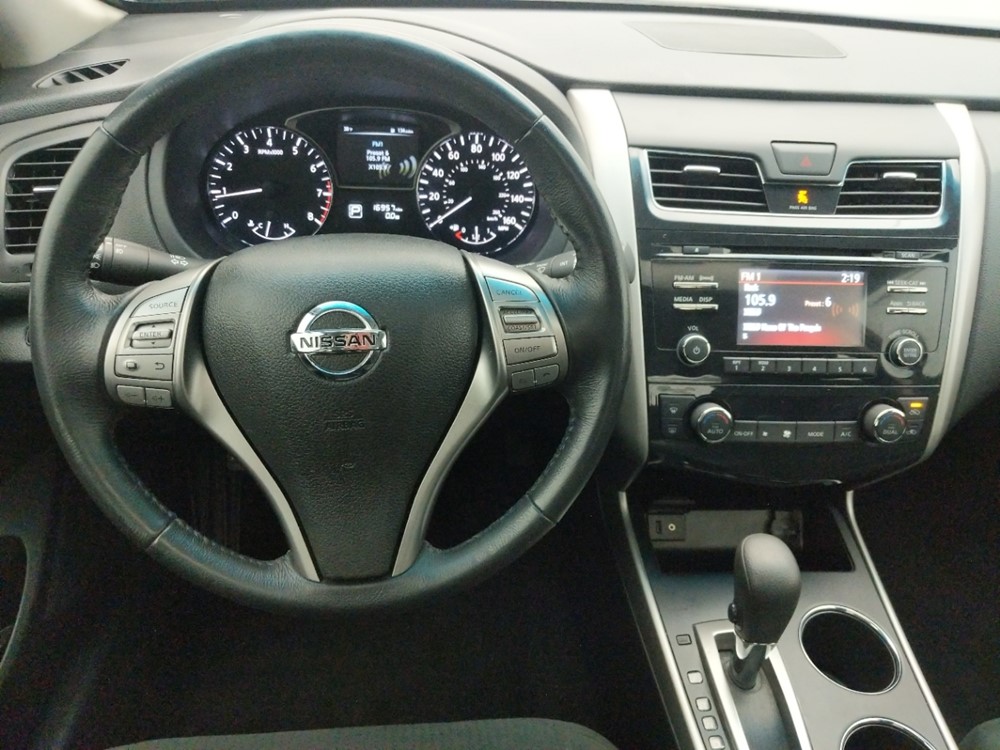 2015 Nissan Altima - Driver Dash
