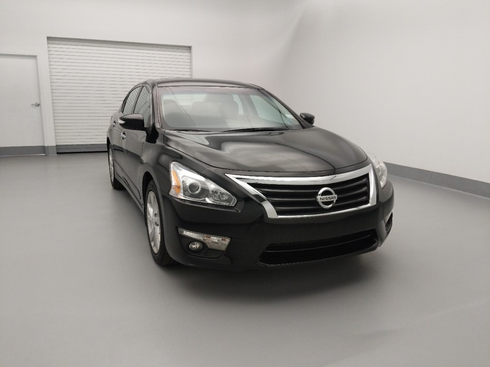 2015 Nissan Altima - Passenger Front Hood