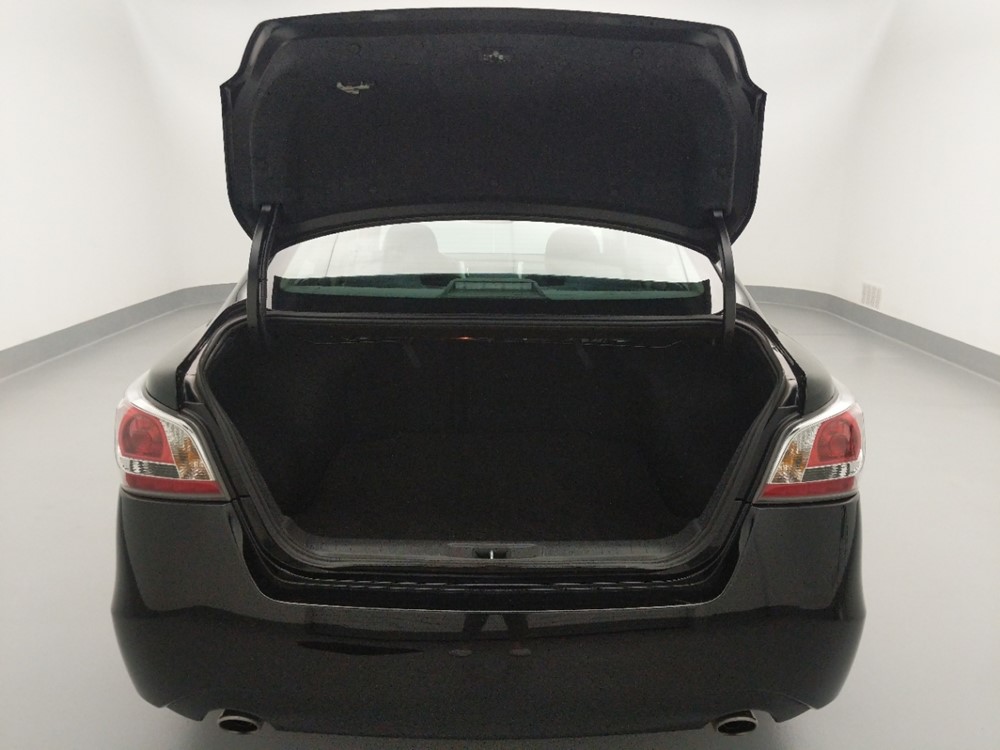 2015 Nissan Altima - Trunk