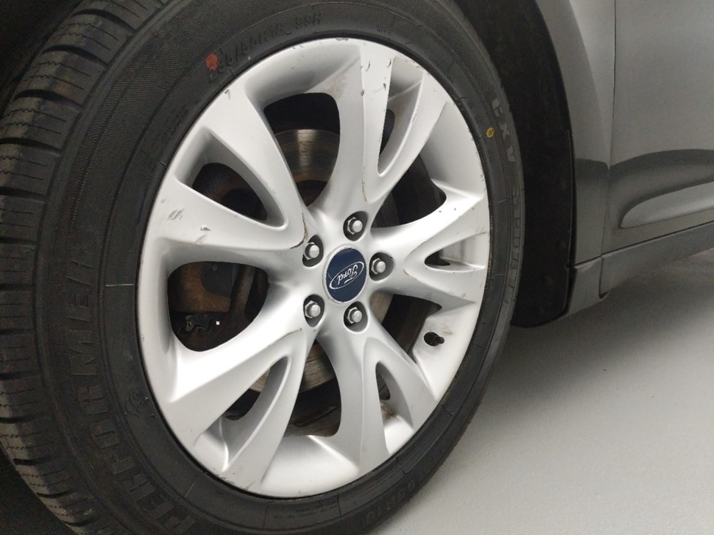 2012 Ford Taurus - Wheel