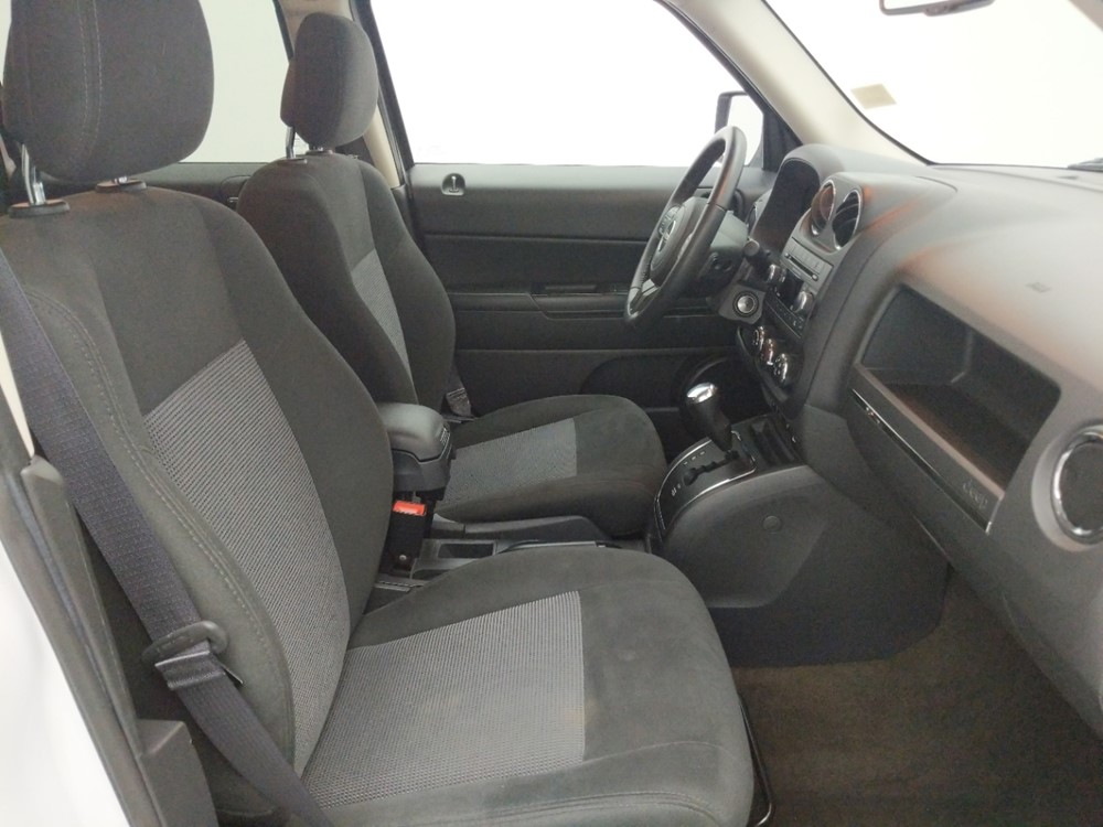 2017 Jeep Patriot - Passenger Front Seat