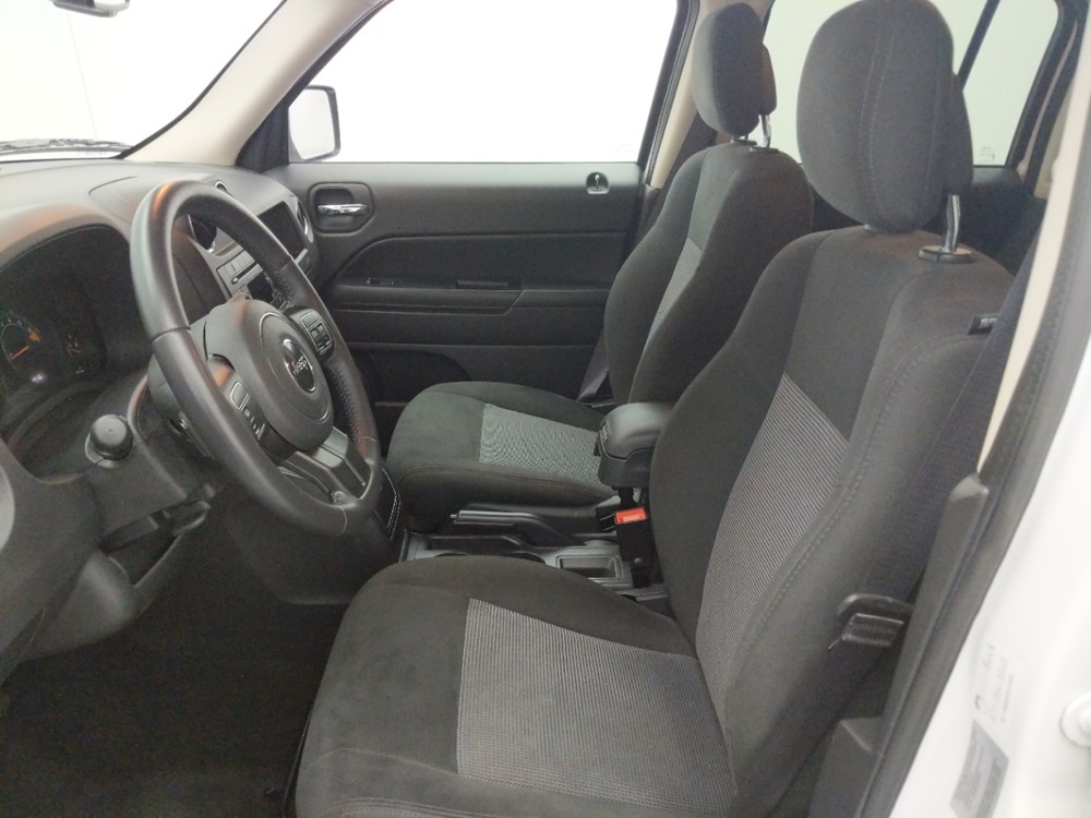 2017 Jeep Patriot - Driver Front Seat