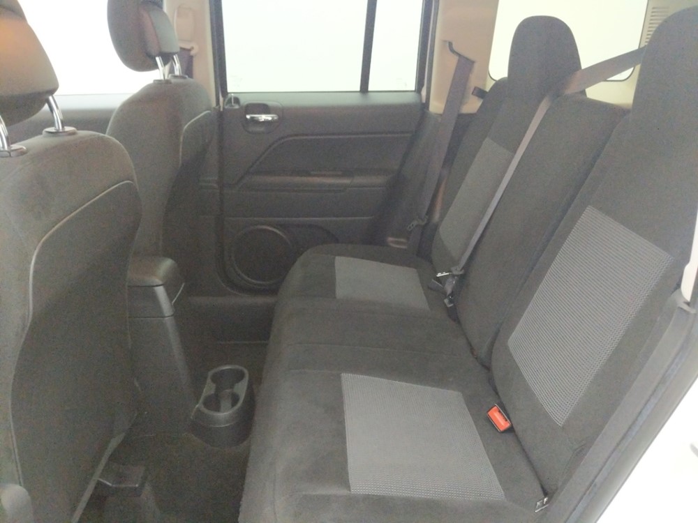 2017 Jeep Patriot - Driver Rear Seat