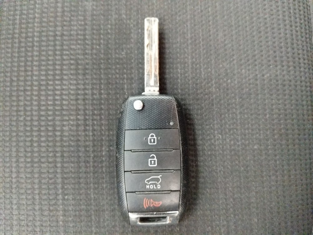 2014 Kia Sorento - Keys