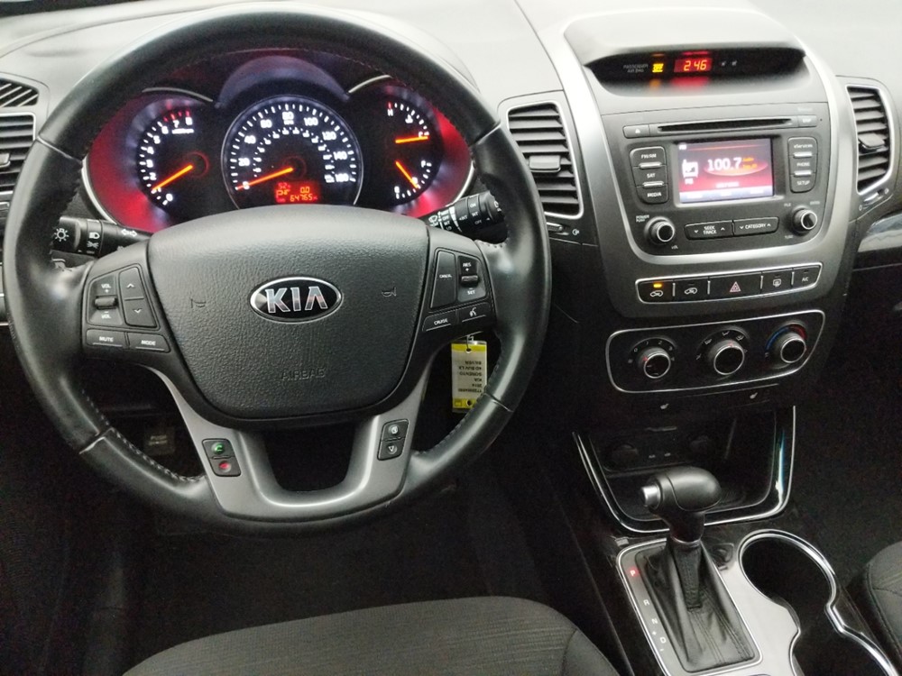 2014 Kia Sorento - Driver Dash