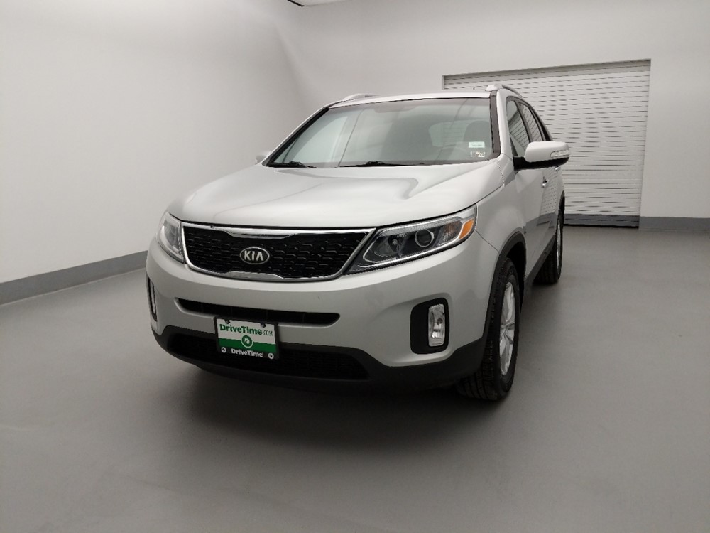 2014 Kia Sorento - Driver Front Hood