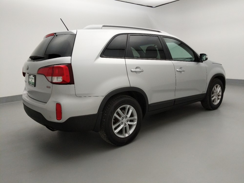 2014 Kia Sorento - Passenger Rear Side