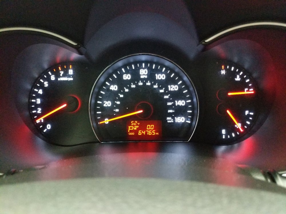 2014 Kia Sorento - Odometer Close Up