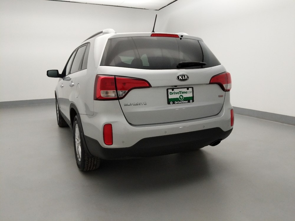 2014 Kia Sorento - Driver Rear Trunk