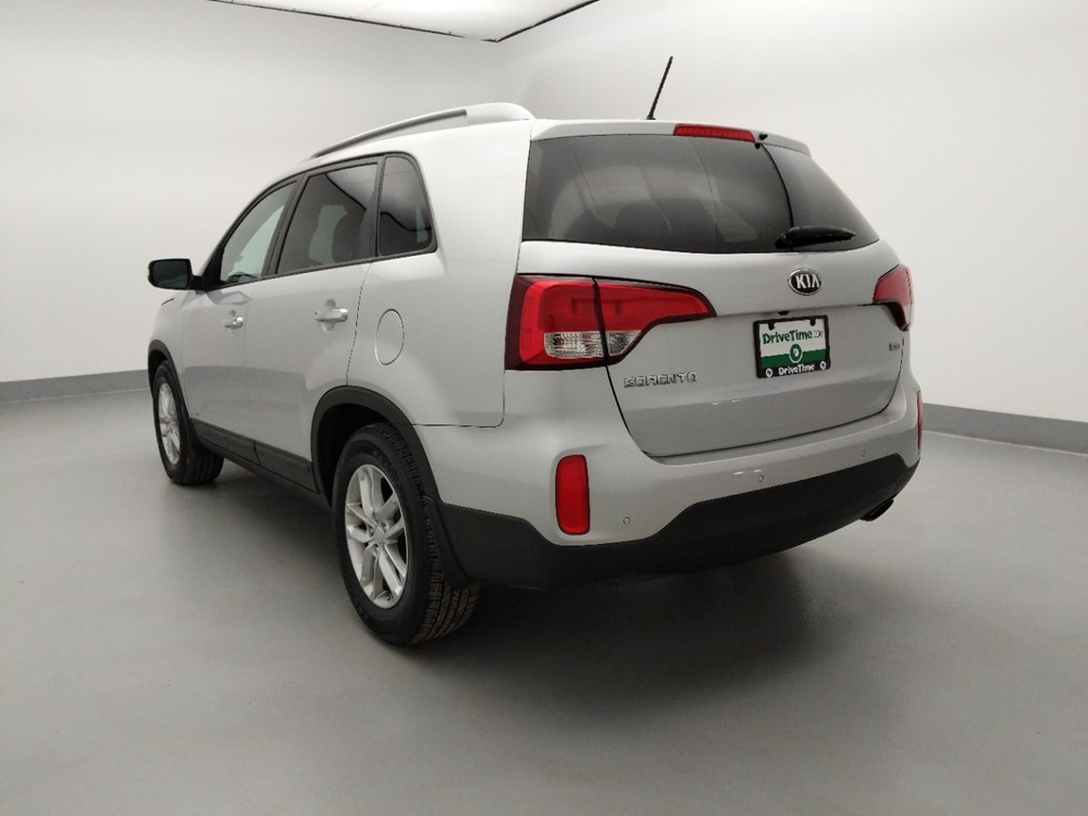 2014 Kia Sorento - Driver Rear Bumper