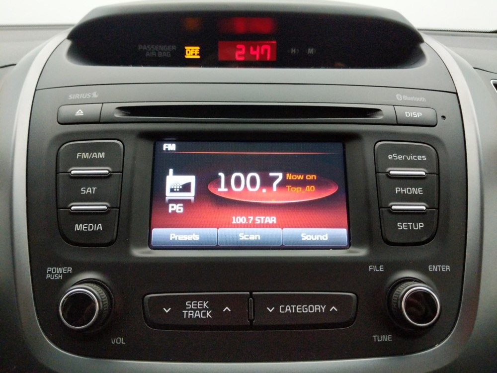 2014 Kia Sorento - Stereo Package